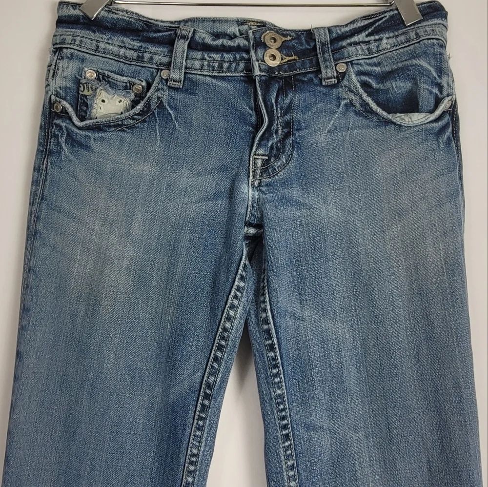 Miss Me Rare Hard To Find *White Eyelet Bootcut Jeans Size 27